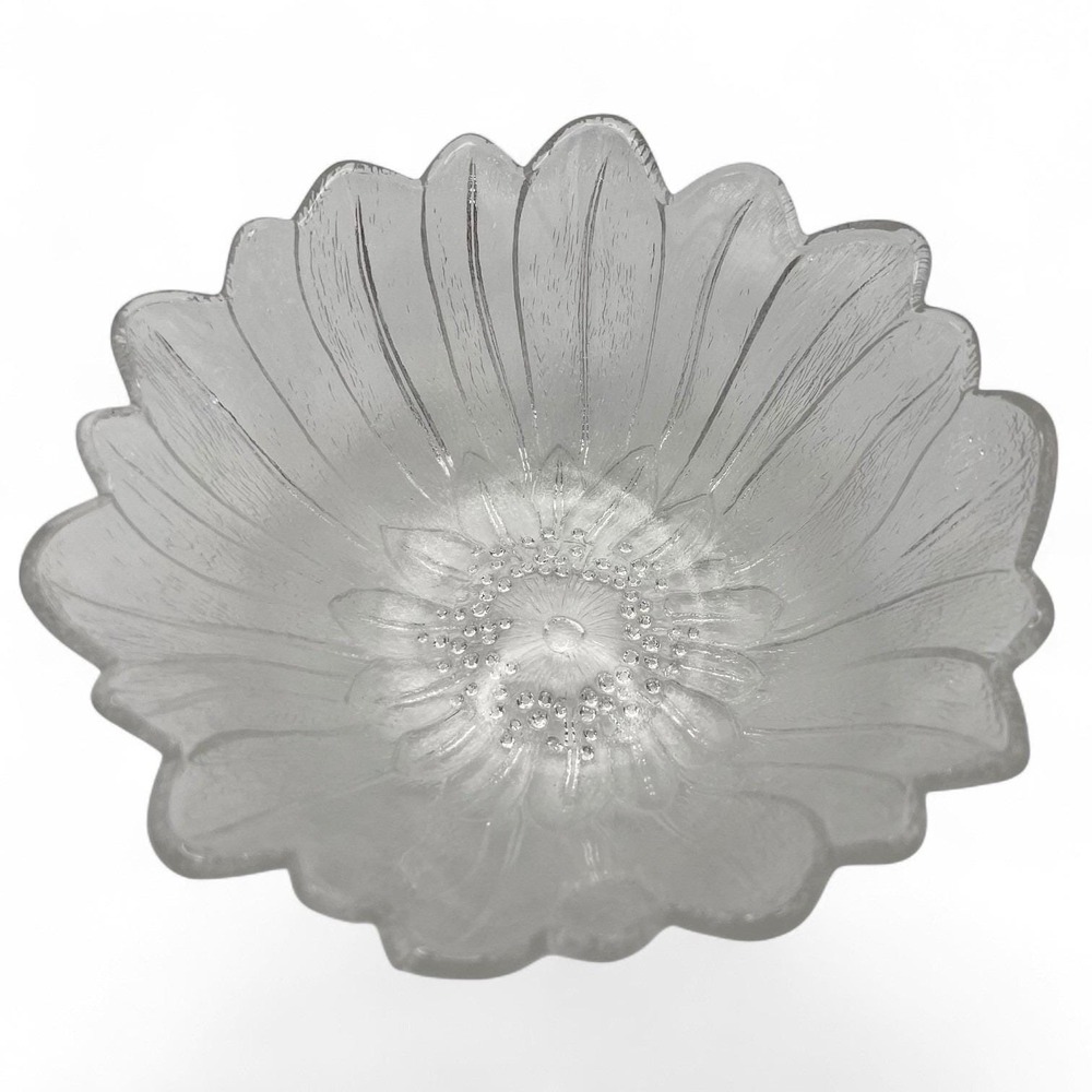 Vintage Indiana Clear Glass Sunflower Lily Pons Bowl Candy Dish U694